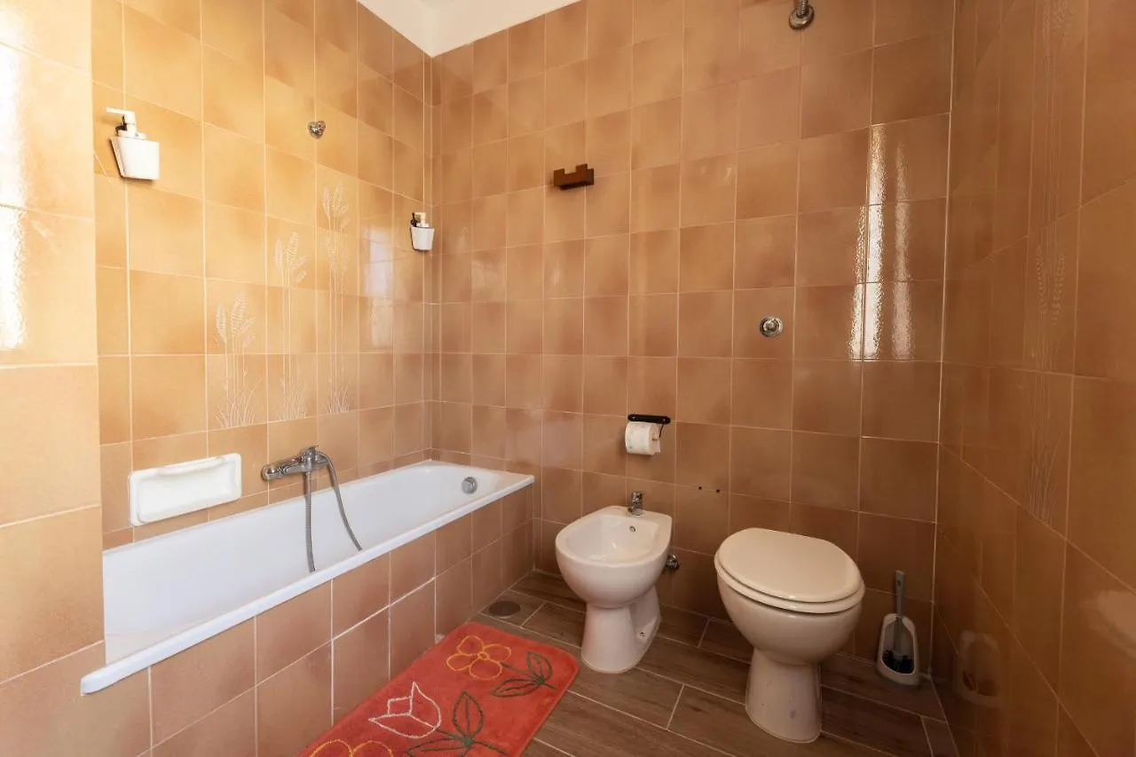 Residenza Pardini - Free Parking & Smart Tv Lucca 0*,  Italy